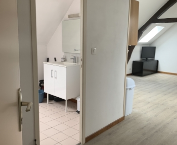 Location Appartement 2 pièces Pont-Sainte-Maxence (60700) - Centre-ville